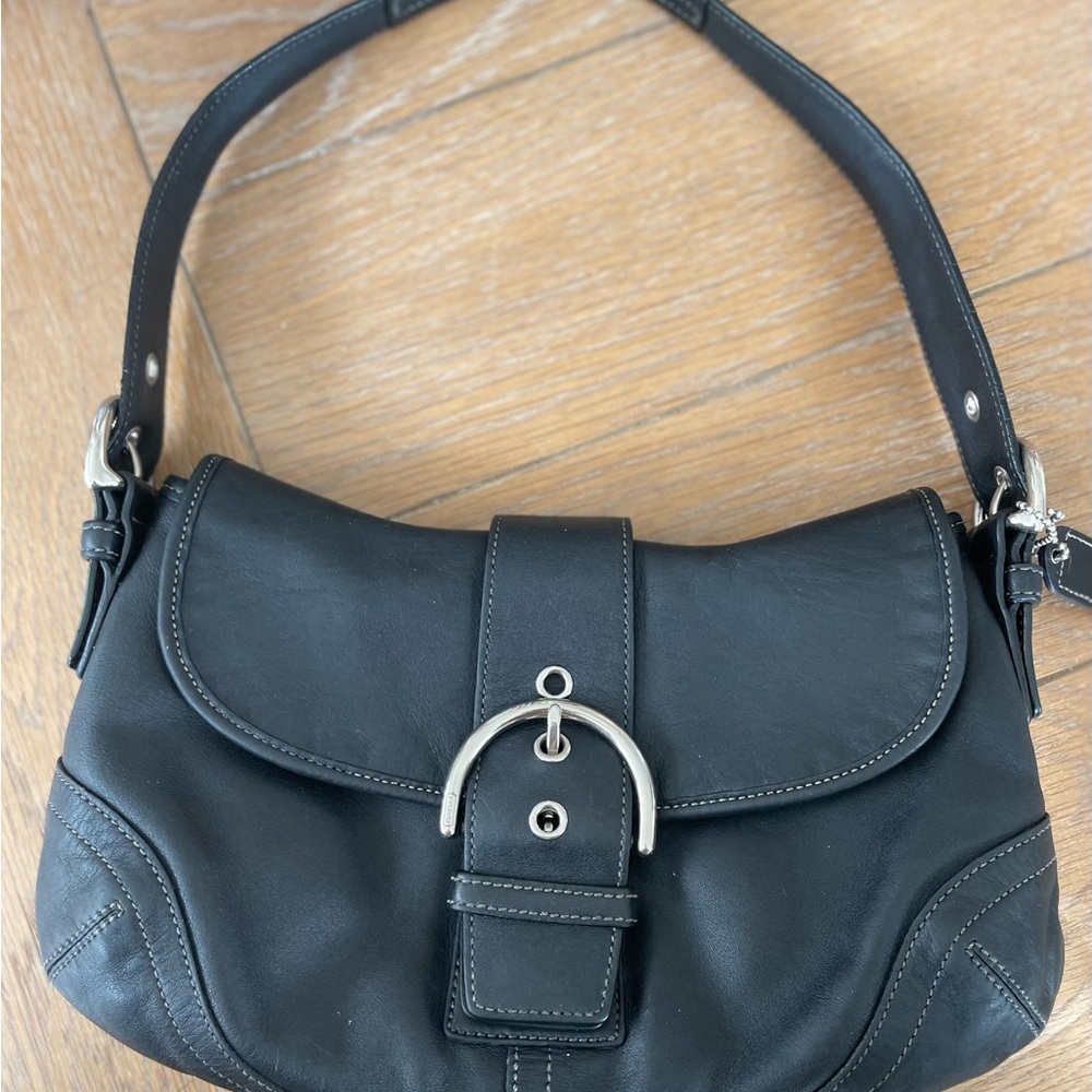 Vintage coach soho flap leather bag